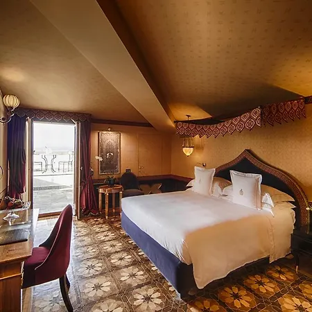 Hotell Cora 5*